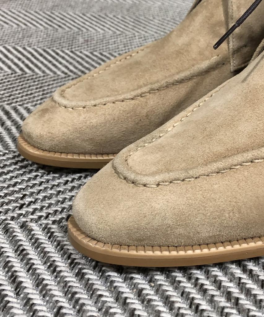 Joenshoe Holst Suede Chukka Boots Beige