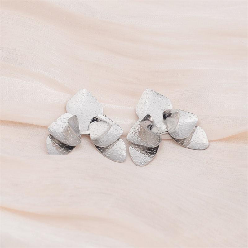 Трехслойные серьги-пусеты в виде цветка-треугольника для женщин, складной цветочный дизайн, золотистый цвет, серебристый цвет, лепестки, металл, геометрические женские серьги