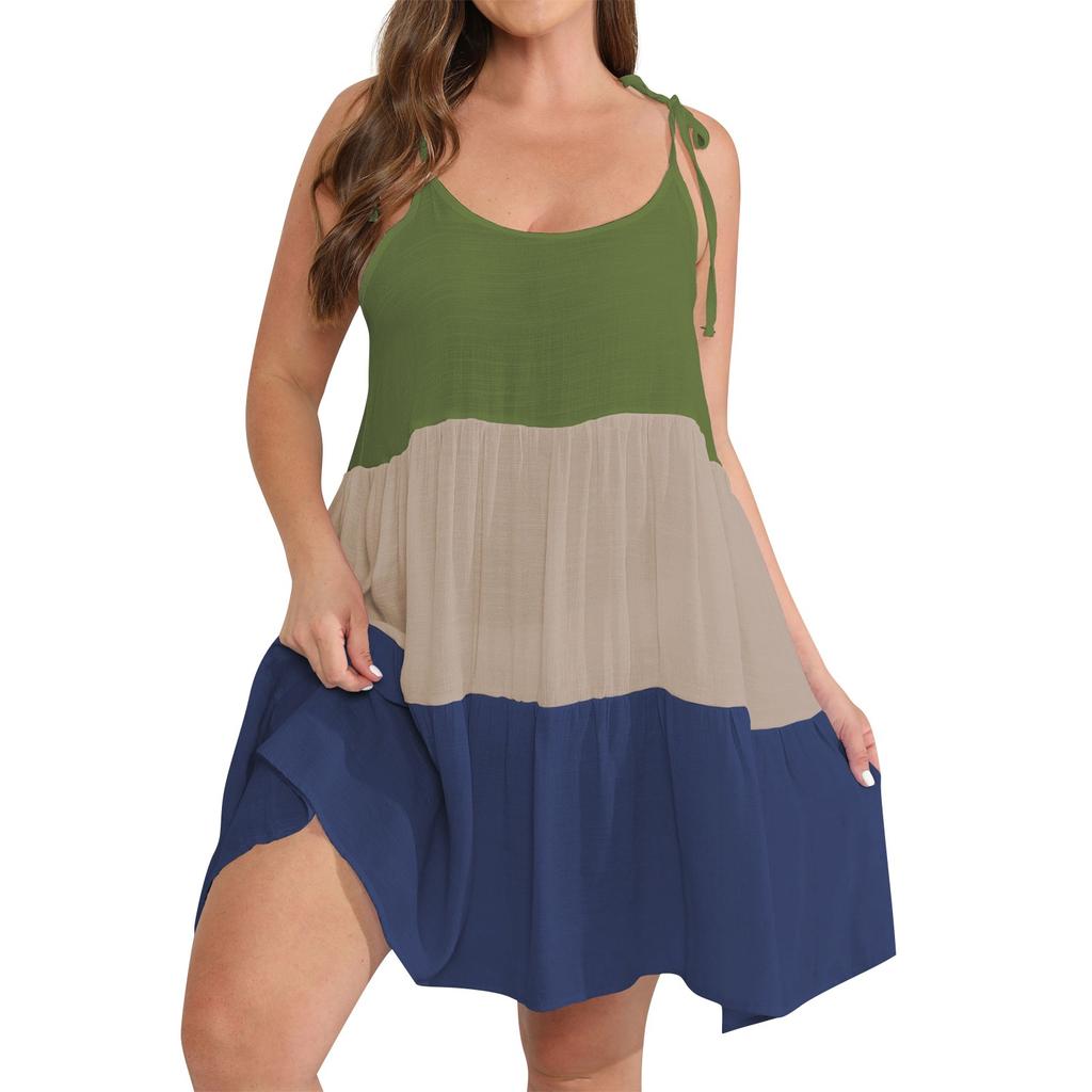 Женское платье оверсайз с лоскутными бретелями контрастного цвета и пляжной юбкой на бретелях