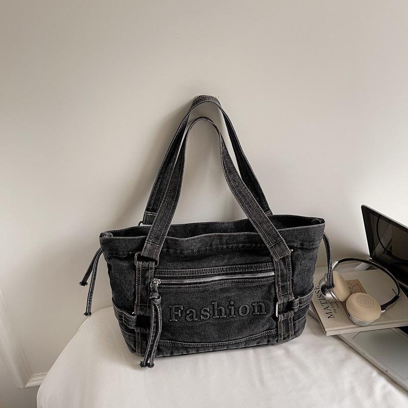 Осень 2025 Новая джинсовая сумка через плечо Корейская сумка-тоут Винтажная вываренная потертая сумка Портативная сумка на плечо