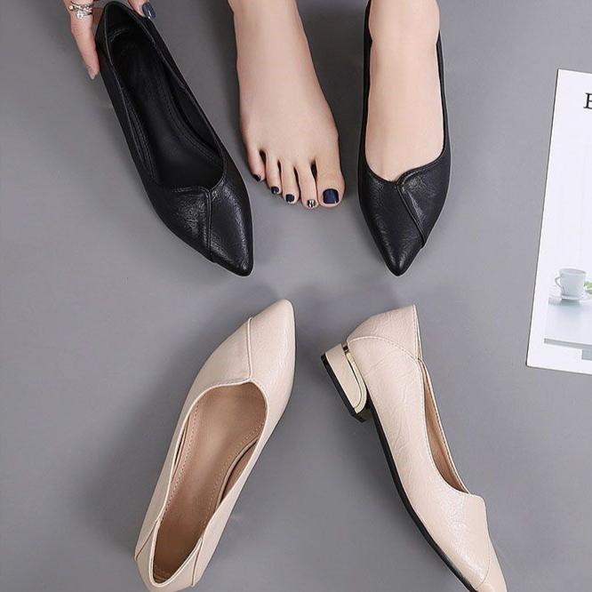 Single Shoe Women's Flat Bottomed Spring Thick Heel Pointed Leather Shoes Women's Work Shoes Lazy Shoes