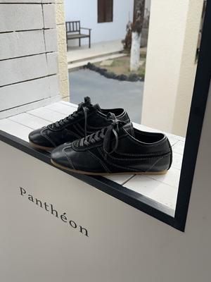 Женская обувь – Кроссовки