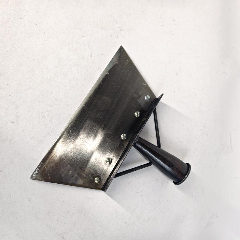 Multifunctional Steel Shovel for Cleaning Manure and Walls
