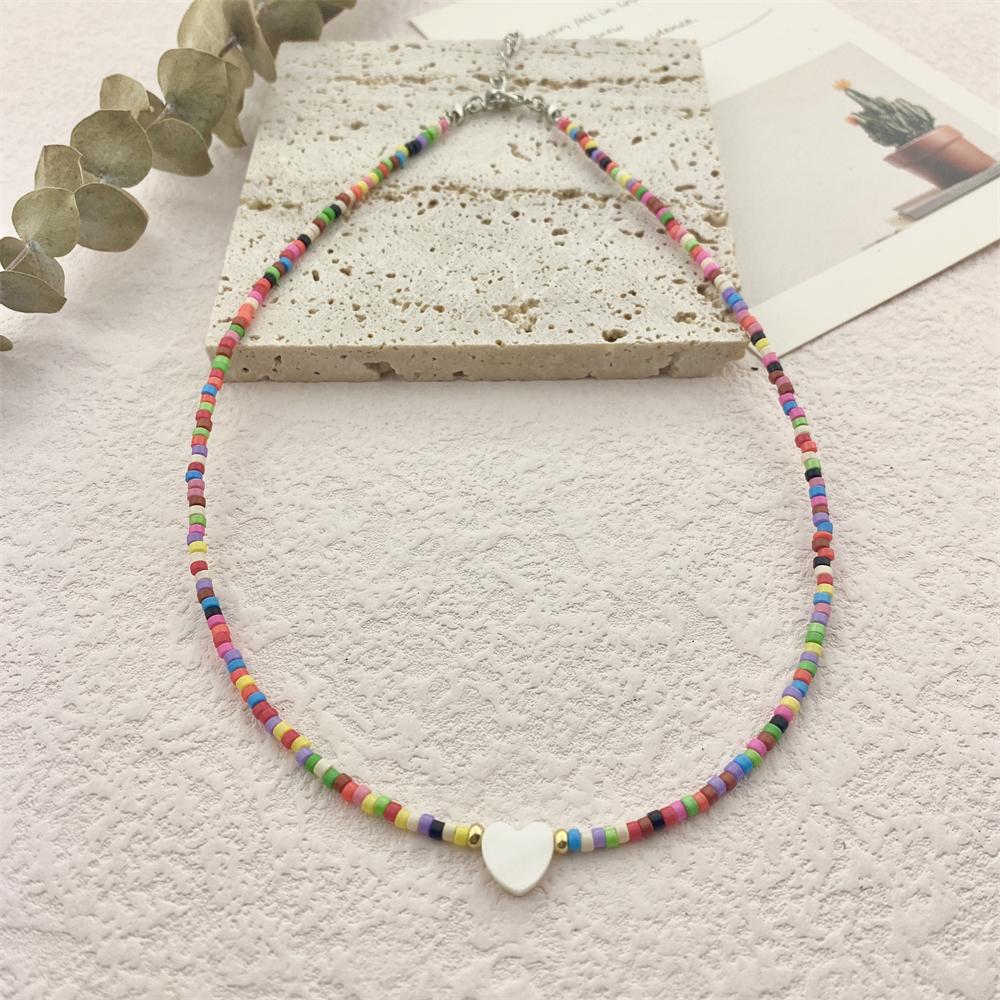 Модное колье-колье для девочек и женщин, красочное ожерелье из бисера с ракушкой, кулон в форме сердца, модные украшения на шею