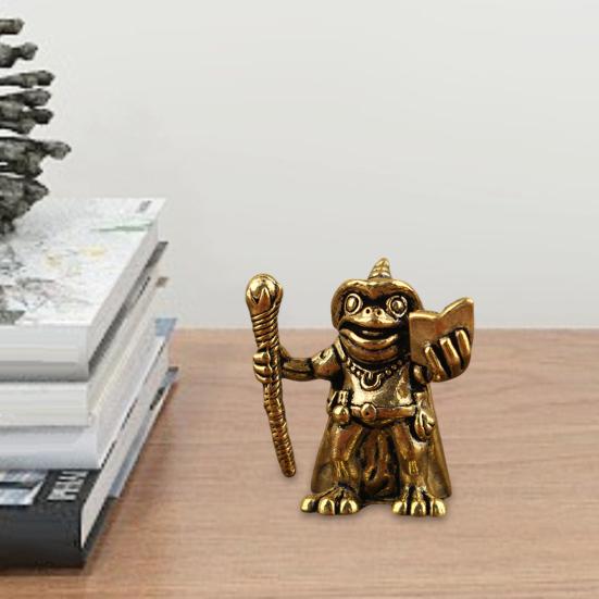 1/2Pcs Brass Witch Frog Figurine Metal Carving Miniature Frog Statue Animal Sculpture Halloween Feng Shui Decoration Home Office Desktop Ornament