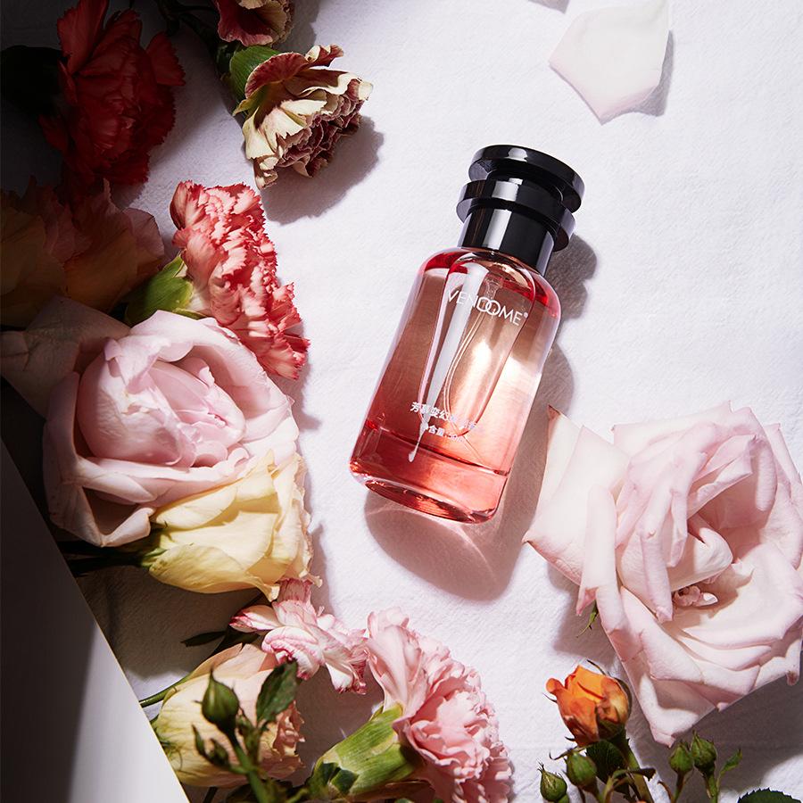 Unpredictable perfume entity for neutral white-collar agarwood lasting perfume men and women