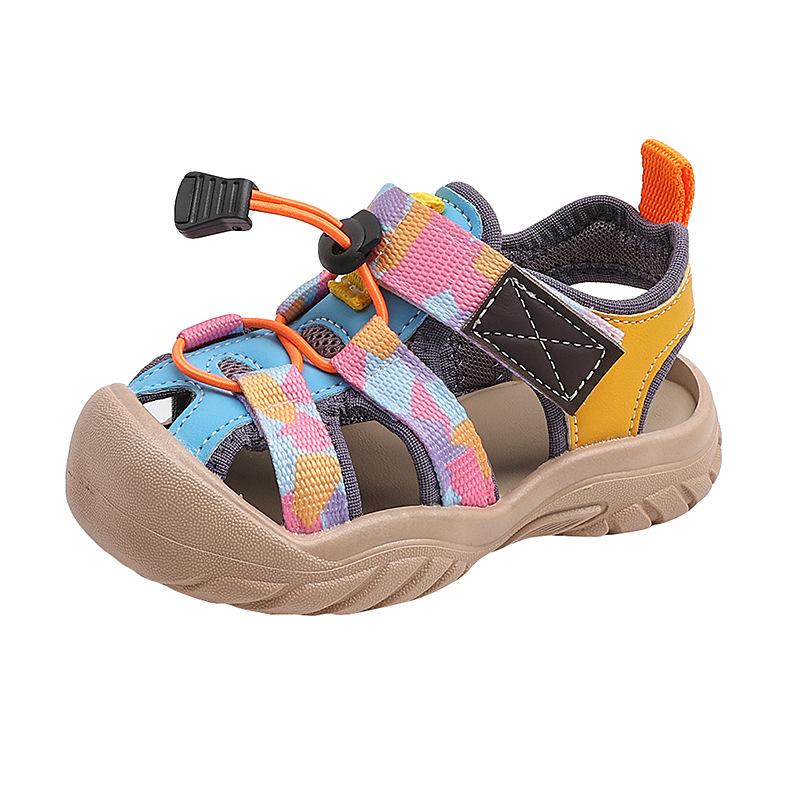Summer children's wading shoes, new style girls' closed-toe sports sandals, Korean version boys' camouflage non-slip beach shoes