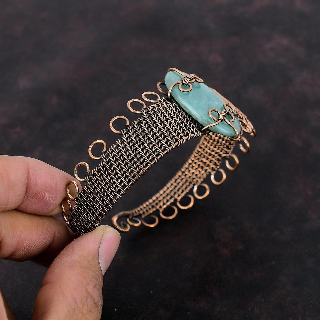 Браслет-манжета из меди с амазонитом Ювелирные изделия из медной проволоки Регулируемый браслет-манжета Изысканный браслет из драгоценных камней Браслет из проволочной обмотки Ювелирные изделия ручной работы