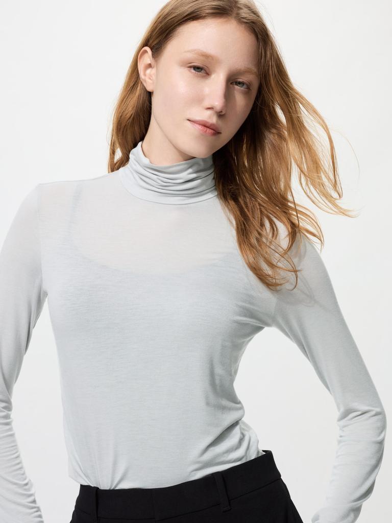 Uniqlo Футболка с высоким воротом HeaTTech Ultra LighT с длинным рукавом 