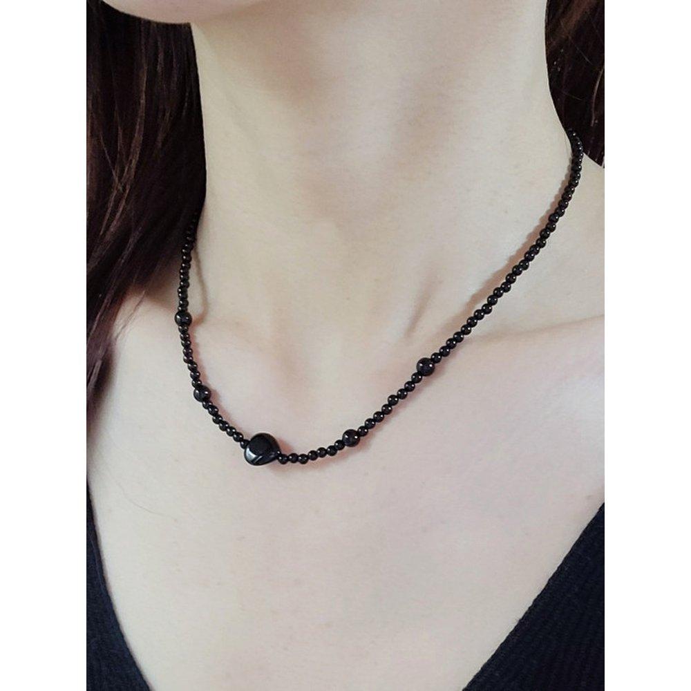 Чокер из оникса в форме сердца