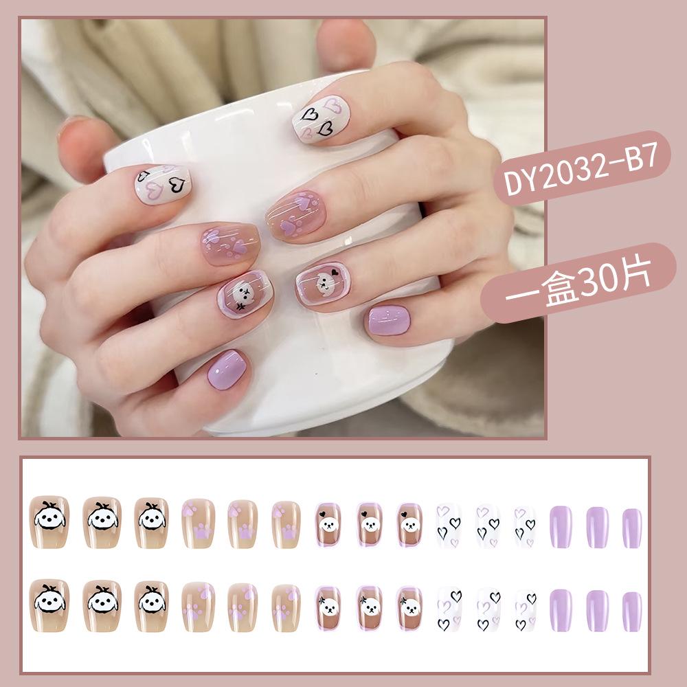 Многоразовый набор для дизайна ногтей Blush: 24 съемные наклейки для ногтей