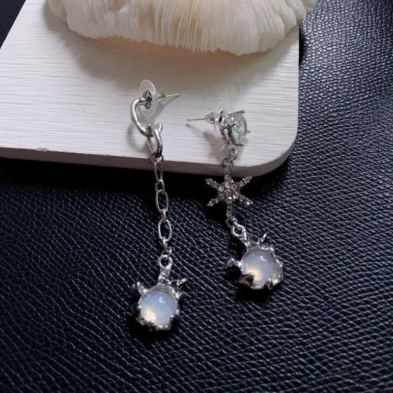 Длинные серьги с кисточками Женские Корейский Дизайн ДунДэмун Универсальные серьги