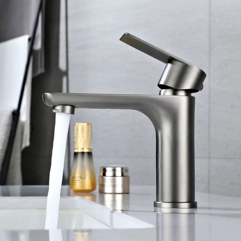 Factory Direct Supply 304 Stainless Steel Kitchen Sink Hot and Cold Mixer Faucet, Corrosion Resistant and Durable