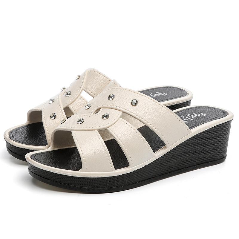 Женские тапочки на высоком каблуке, летняя модная домашняя нескользящая обувь на толстой подошве для мам, женские сандалии на танкетке с мягкой подошвой