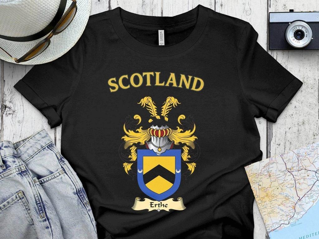 Erthe Family Crest Bold Design T-Shirt