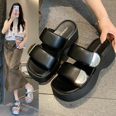 Женская обувь – Сандалии