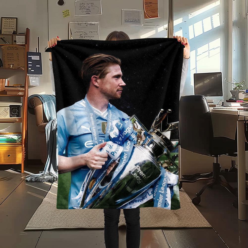 Kevin De Bruyne Printed Flannel Blanket, soft throw for bedroom sofa, washable,soccer fan merchandise, great gift.