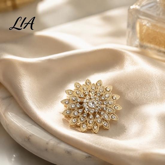 Rhinestone Sunflower Brooch Sparkling Brooch, Golden Plated Floral Lapel Metal Pin Pin, Dainty Clothing Jewelry Accessory for Women Girls Flower
