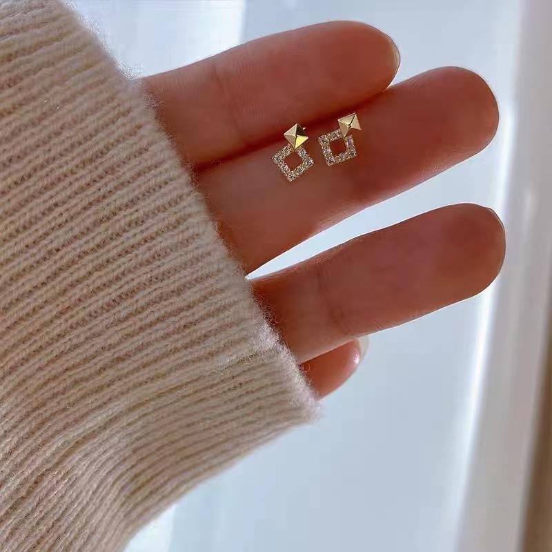 Серьги-гвоздики из стерлингового серебра S925, женские, модные, высокого качества, с геометрическим узором и бриллиантами, квадратные серьги