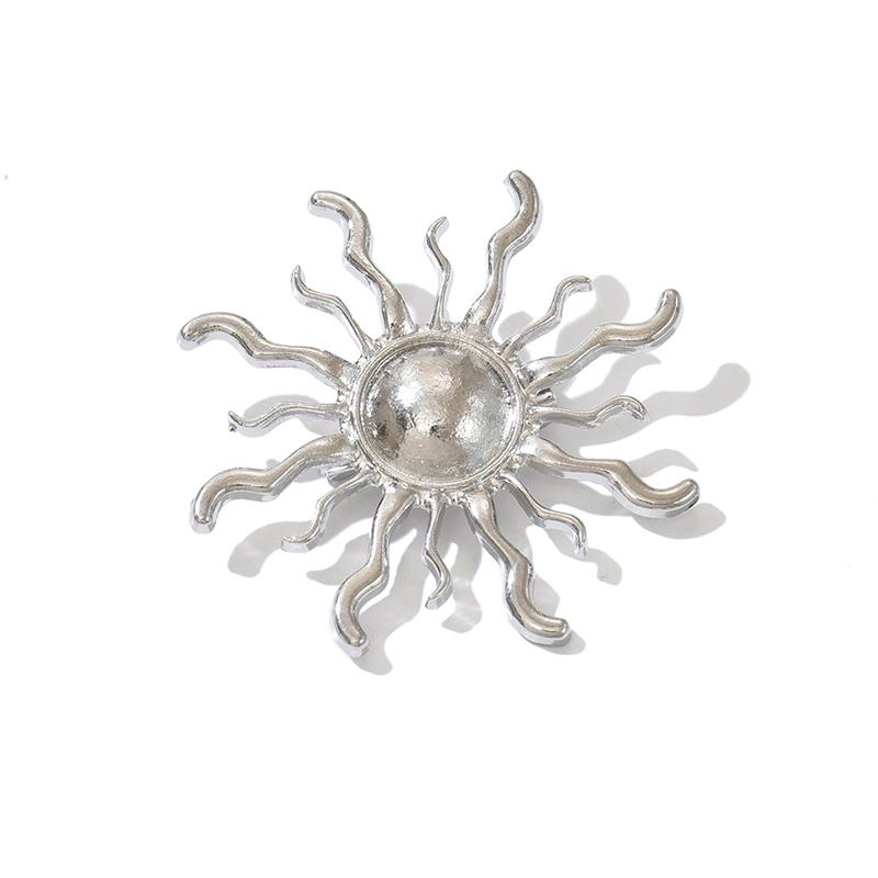 2026 New Sunflower Swallow Metal Brooch Women's Punk Vintage Metal Brooch Unique Versatile Clothing Accessory Decoration