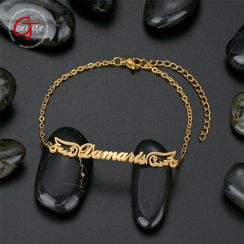 Браслет Goxijite с индивидуальным именем для женщин, персонализированные браслеты из нержавеющей стали с крыльями и цирконием для маленьких девочек, ювелирные изделия