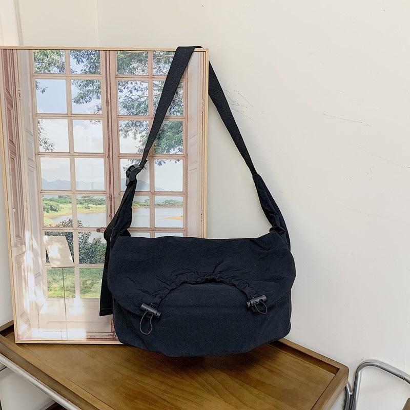 Large Capacity Wide Shoulder Strap Canvas Bag Crossbody Bag Women's Niche Design Pleated Dumpling Bag Shoulder Bag