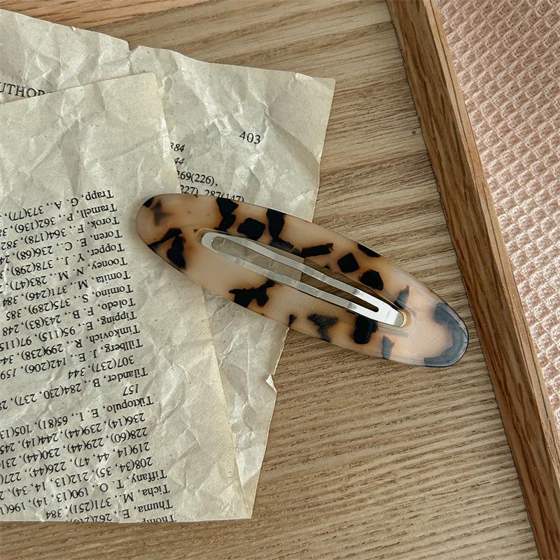 Hollow Oval BB Hairpin: Gold-Label Acetate Clip for Bangs