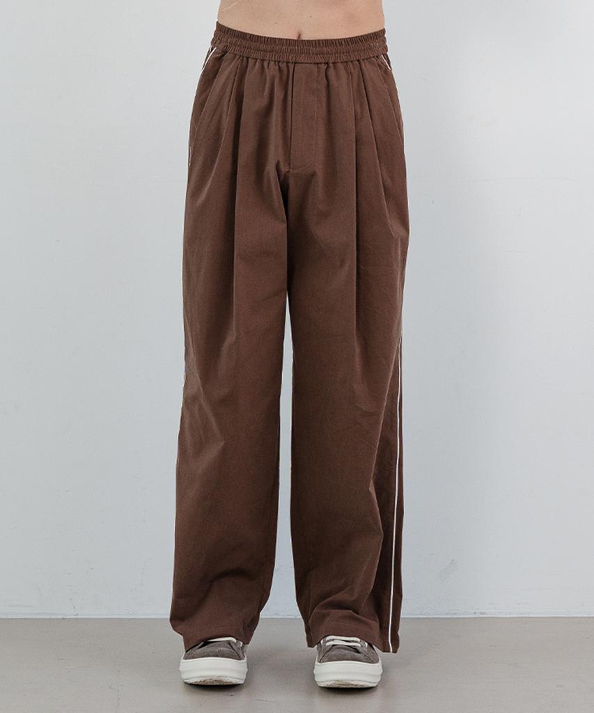 WOOSUK Piping Pleated Wide Pants (Brown)