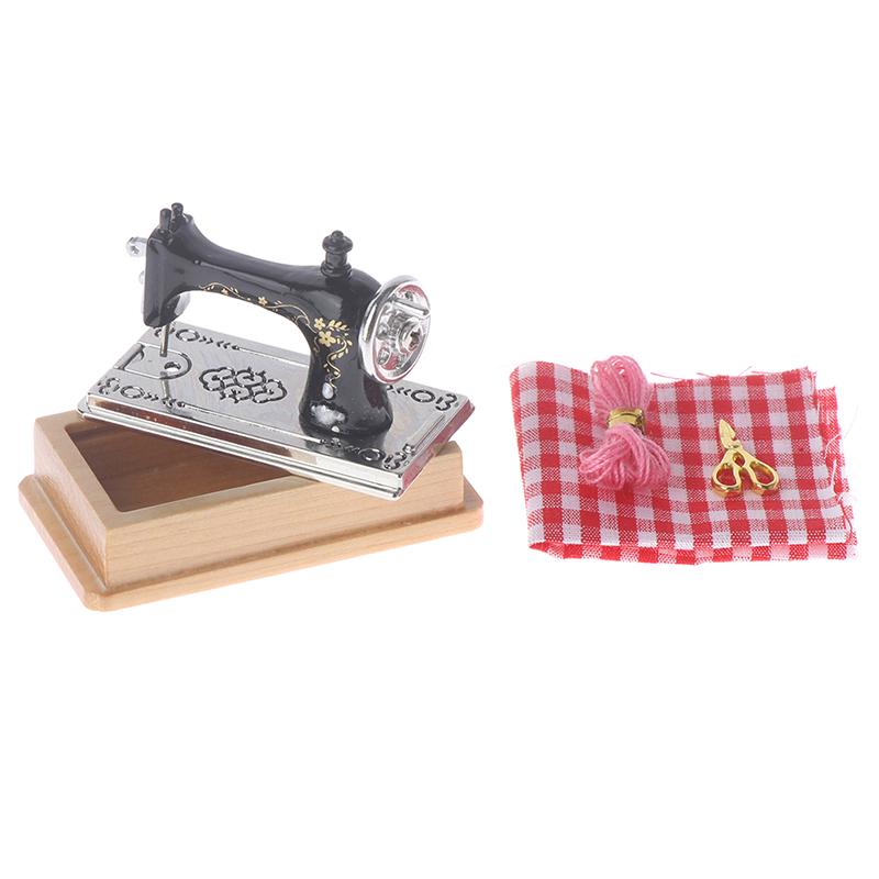 1/12 Dollhouse Miniature Sewing Machine With Scissors Thread Cloth