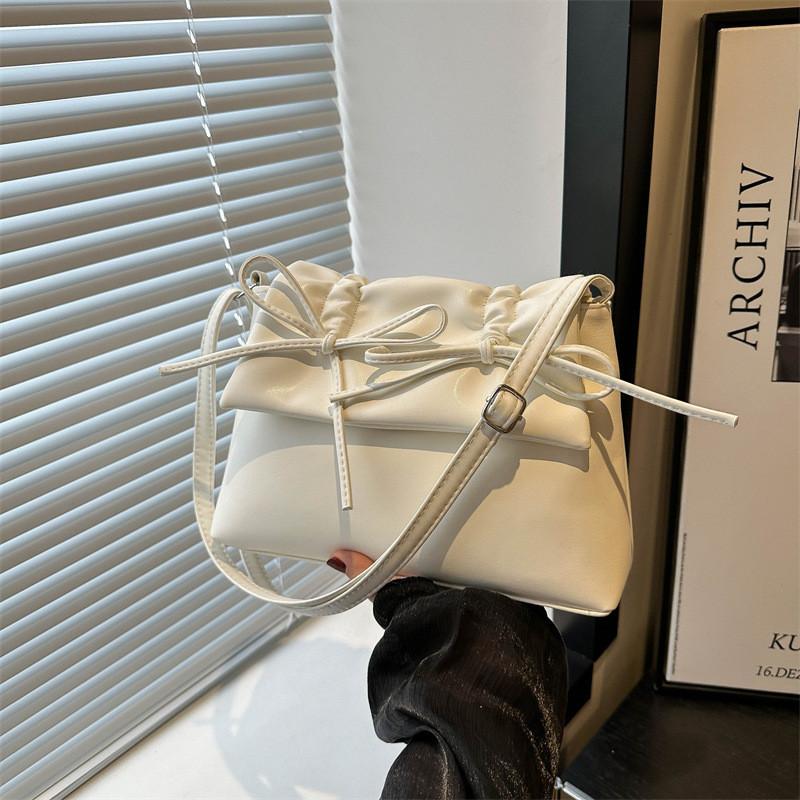 Женская повседневная мягкая сумка на плечо большой вместимости 2024 Новая стильная уличная мода сумка кроссбоди