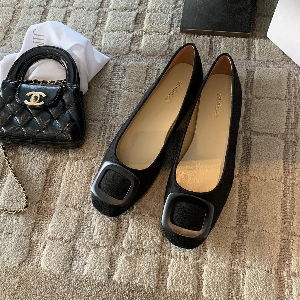 Grape Mother Has the Same Temperament, Round Head Square Buckle, Shallow Mouth Suede, Versatile Flat-soled Single Shoes, Lazy Person with One Foot, M