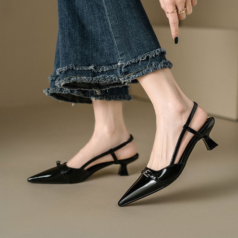 Босоножки Baotou женские летние лакированные кожаные туфли на среднем каблуке с острым носком французского темперамента на маленьких высоких каблуках пустые одинарные туфли