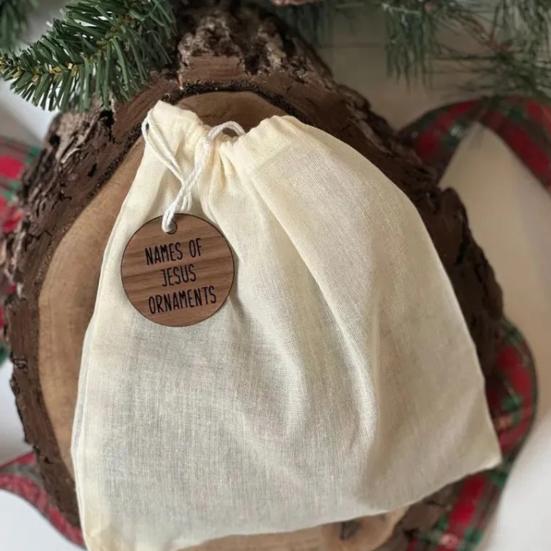 Yousheng Names of Jesus Decorations Wooden Jesus Themed Hanging Ornaments Rustic Religious Decorations Christian Gifts for Women Men Festive Decor