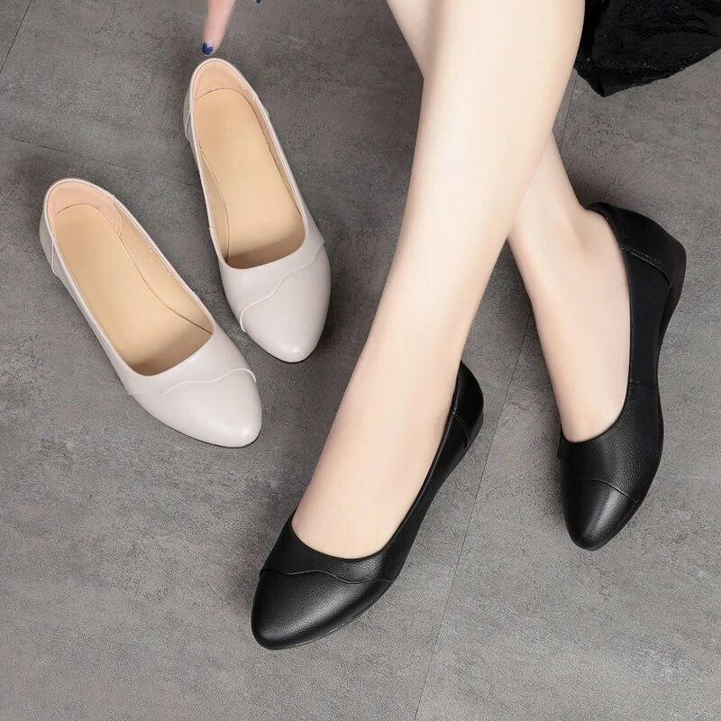 Women's Flat Shoes Large Size Mom Spring Shoes Casual Soft Sole Middle-aged Elderly Women's Shoes