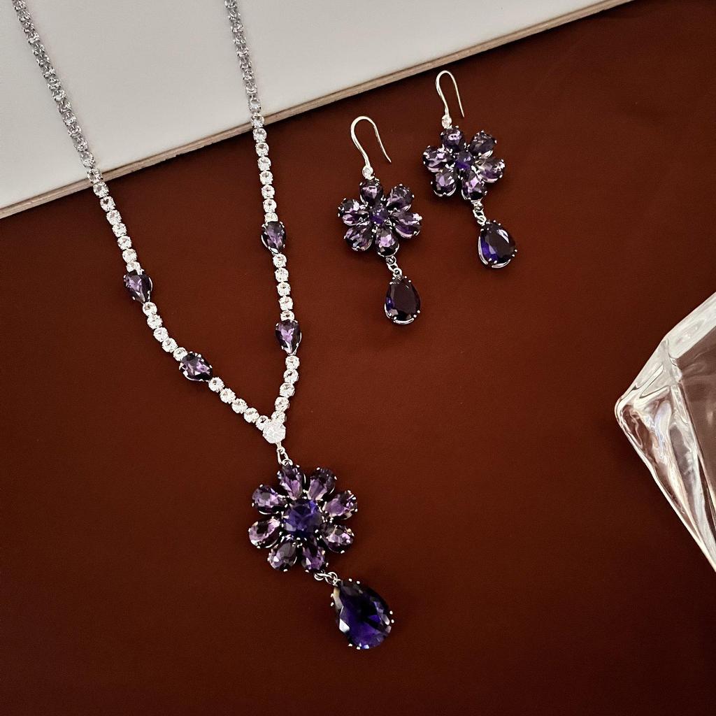 Women's Exquisite Zirconia Butterfly Flower Earrings Set - Lightweight Luxury Design