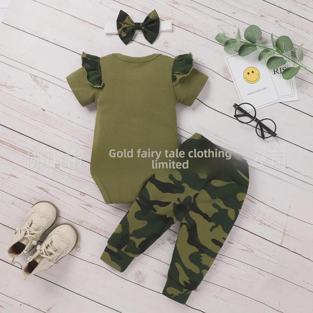 Комплект летней детской одежды в европейском и американском стиле: Футболка с коротким рукавом и принтом в виде букв и камуфляжные брюки, комплект из 3 предметов