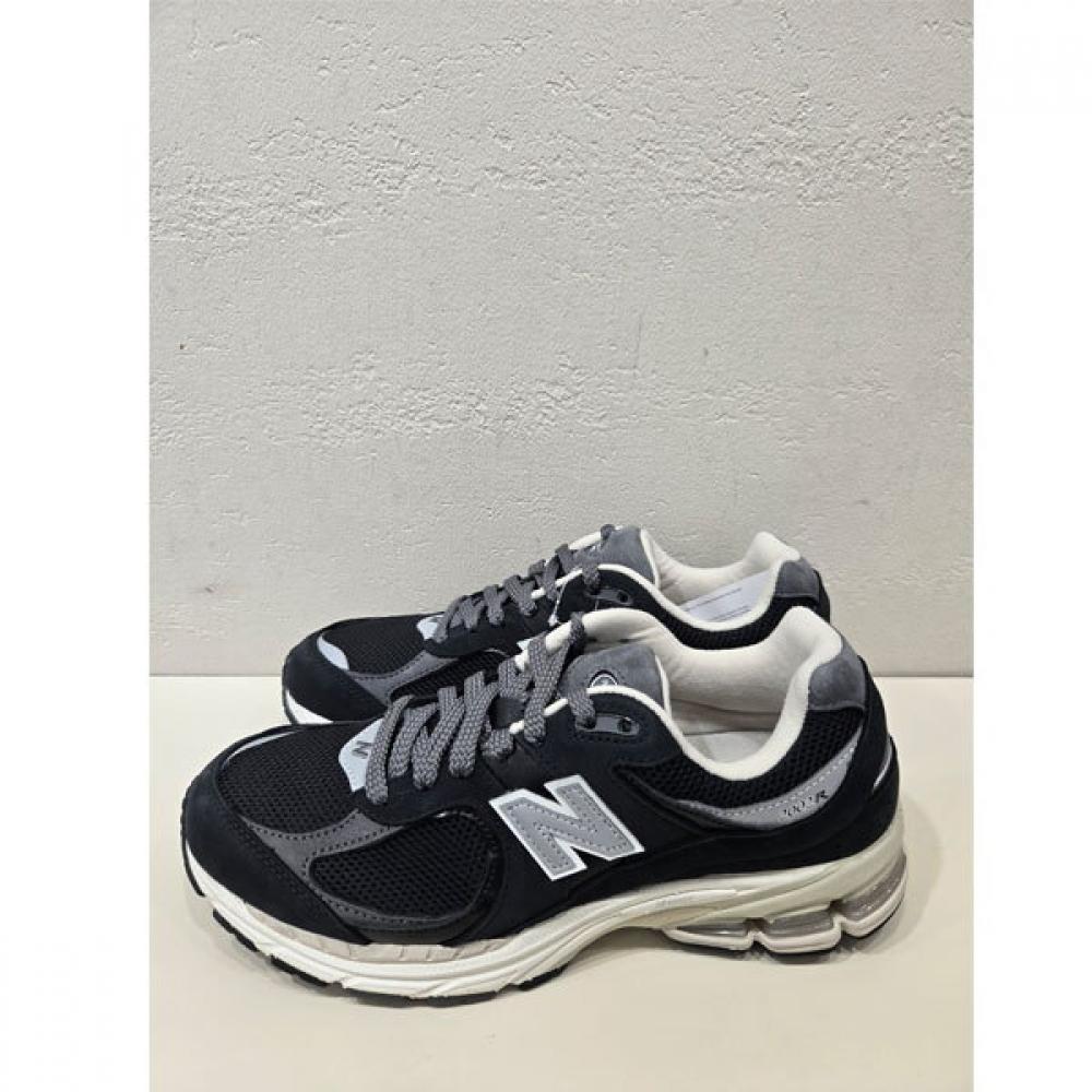 New Balance Кроссовки Domestic Store Premium Pack M2002rnc
