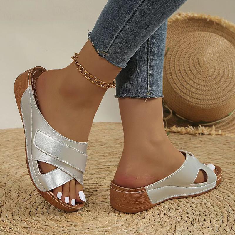 Lucyever Летние золотисто-серебристые тапочки на танкетке для женщин, удобные мягкие сандалии на платформе, женские 2024, нескользящие шлепанцы, большой размер 43