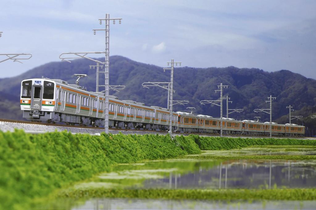 KATO N Gauge 211 Series 5600 Series Chuo Main Line Дополнительный набор Железнодорожная модель поезда 4-вагонный 10-1859