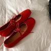 Новые кожаные туфли Мэри Джейн на мягкой подошве, женские туфли-балетки с красным ремешком и плоской подошвой