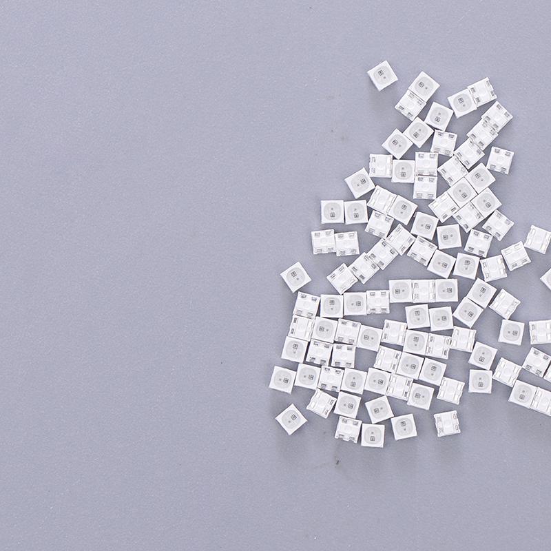 100 шт. WS2812B 2020 LED Чип Мини Белая печатная плата RGB Полноцветный LED Чип DC5V Для Светодиодной ленты Экрана