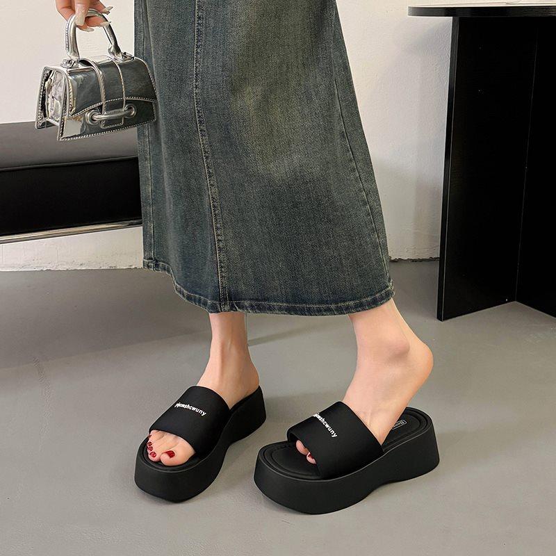 Slippers Women Wear Thick-Soled Roman Sandals In Summer, Annual Sandals Feel Small Fragrant Black