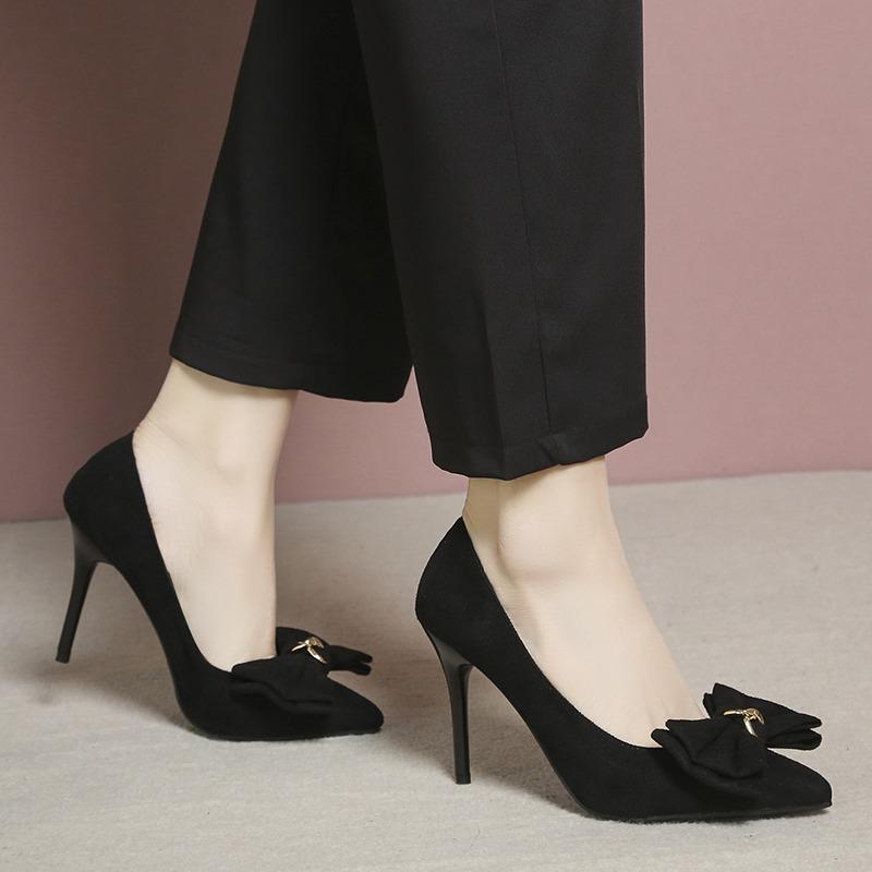Модные высокие каблуки Тонкие каблуки 2025 Новые замшевые Остроносые Темпераментные женские туфли Стразы Французский стиль Одинарные туфли для девочек