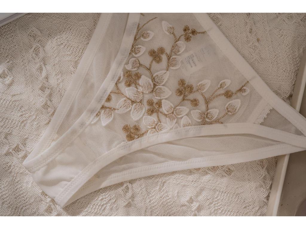 Комплект нижнего белья с французской вышивкой: Удлиненный корсетный топ-майка для женщин - стиль Pure Desire