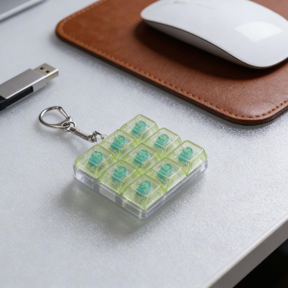 Мини-клавиатура RGB, игрушка-брелок для снятия стресса, светящаяся кнопка на кончике пальца, игрушка для детей и взрослых.