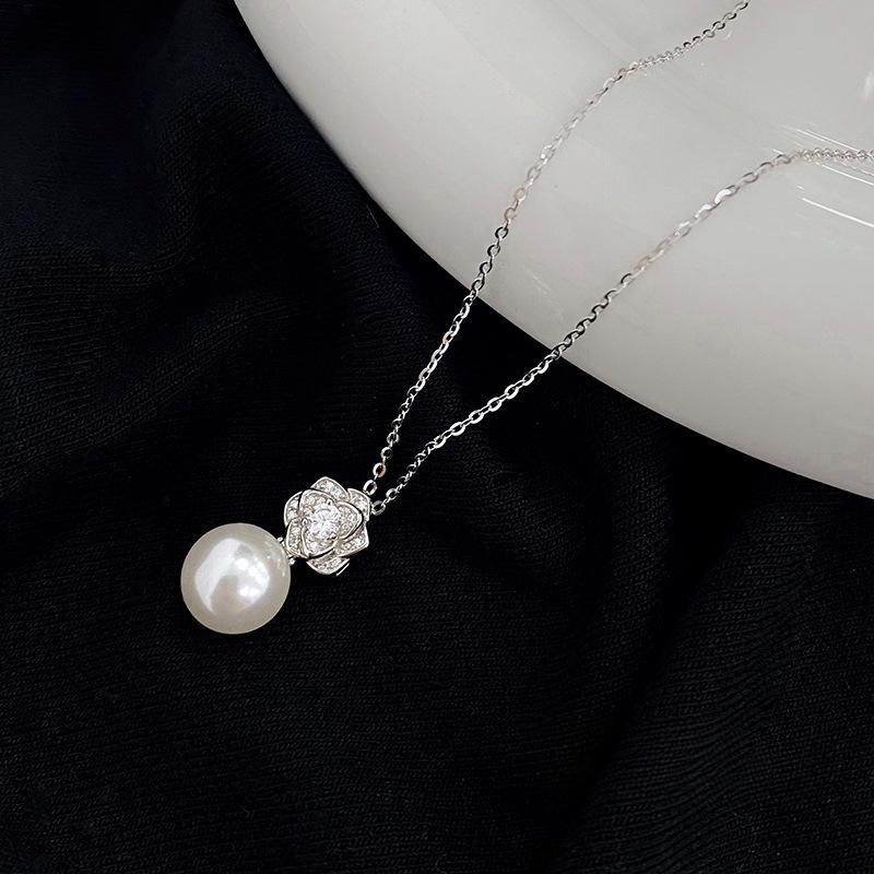 Light Luxury Diamond Flower Pearl Series Set Earrings for Women Simple and Exquisite Temperament Clavicle Chain