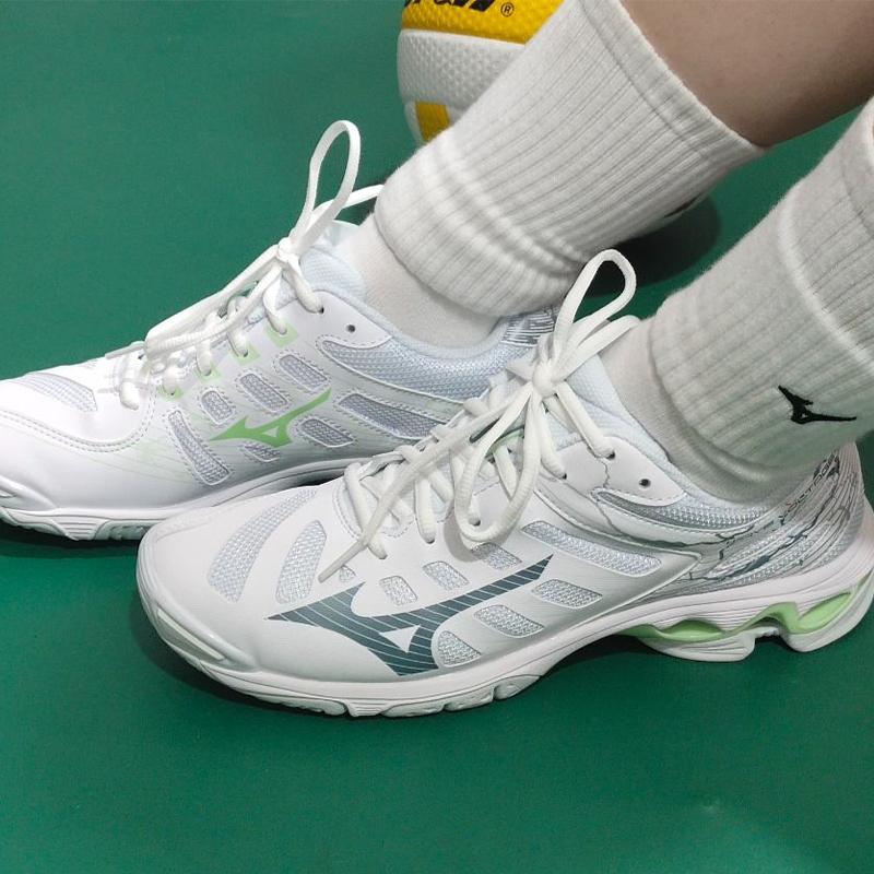 Mizuno Женские кроссовки Wave Voltage White Patina Green Glacial-Ridge V1GC216037