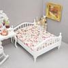 1:12 мини-мебели для кукольного домика - Маленькие цветочные гроздья, постельное белье для спальни, реквизит