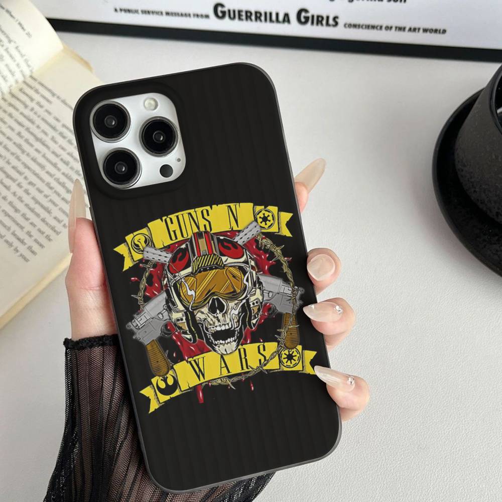Чехол для телефона GUNS N ROSES для iPhone 17 16 15 14 13 12 11 Гофрированный Матовый Мягкий Чехол Противоскользящий
