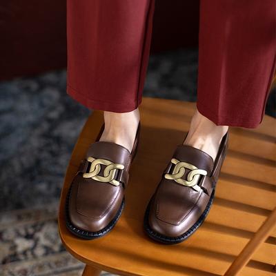 Модные женские туфли нового стиля весна и осень, квадратный носок, кожа, металлические аксессуары, низкий каблук, большая повседневная ретро одинарная обувь